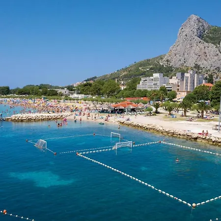 Apartment Beautiful In W/ Wifi And 1 Bedrooms *