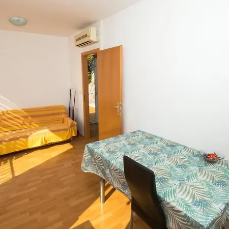 Beautiful In W/ Wifi And 1 Bedrooms Apartment Omis